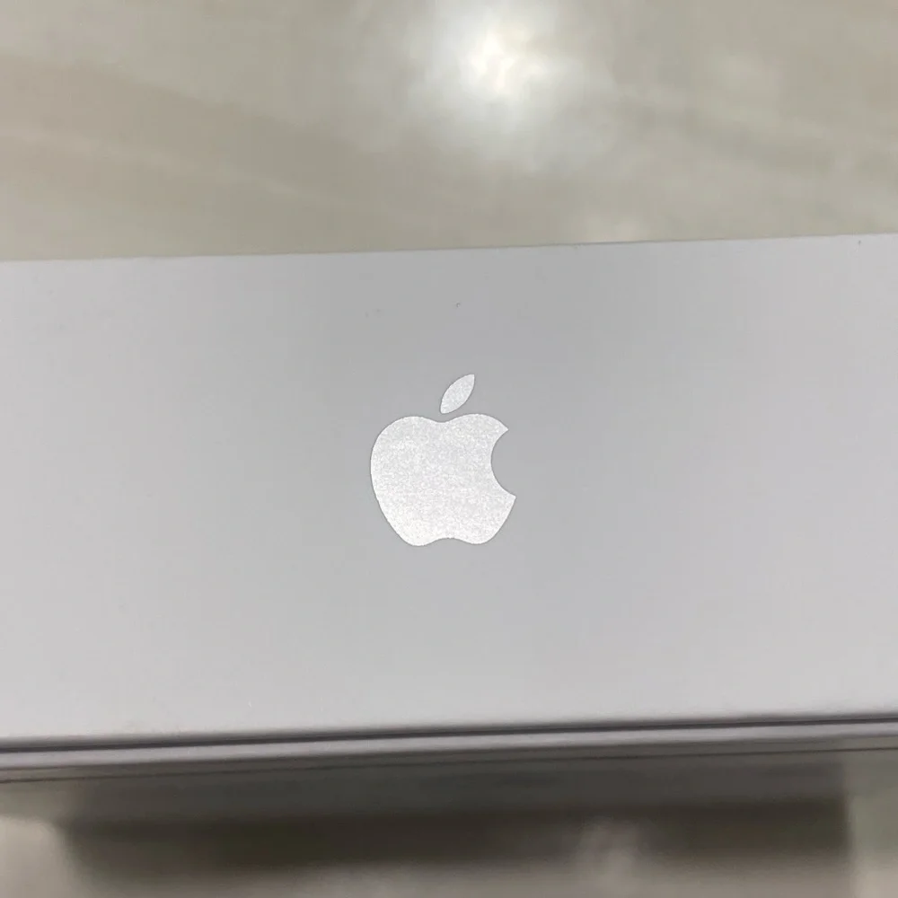 Apple White Wireless Earbuds